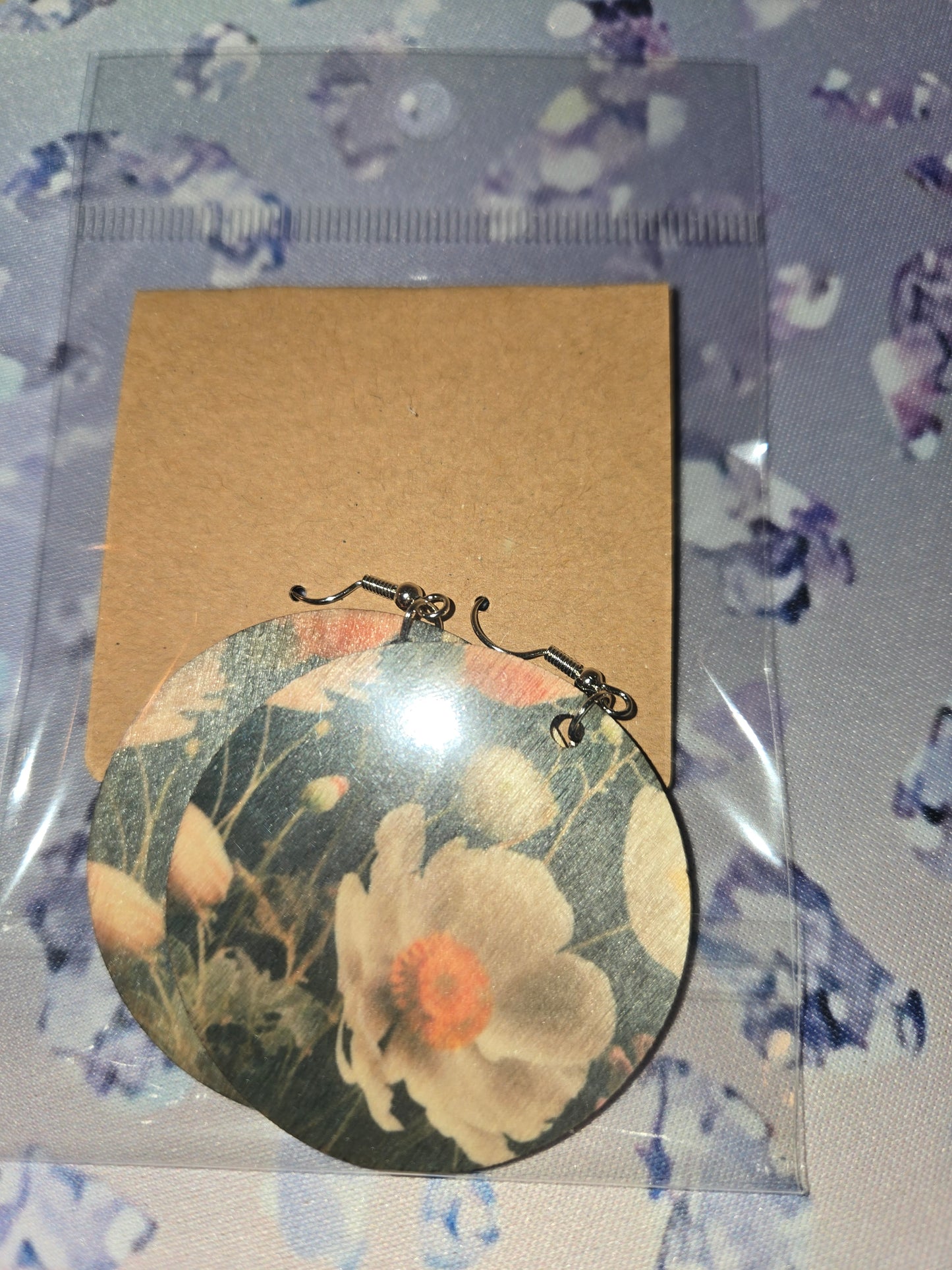 Round earrings