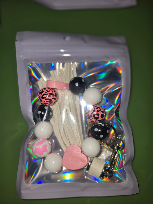 Keychain wristlet