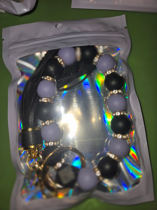 Keychain wristlet