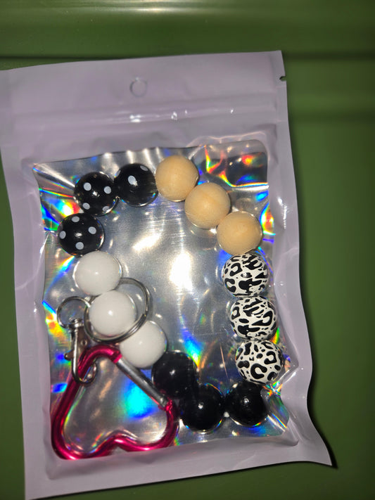 Keychain wristlet