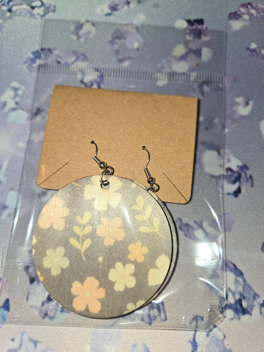 Round flower earrings