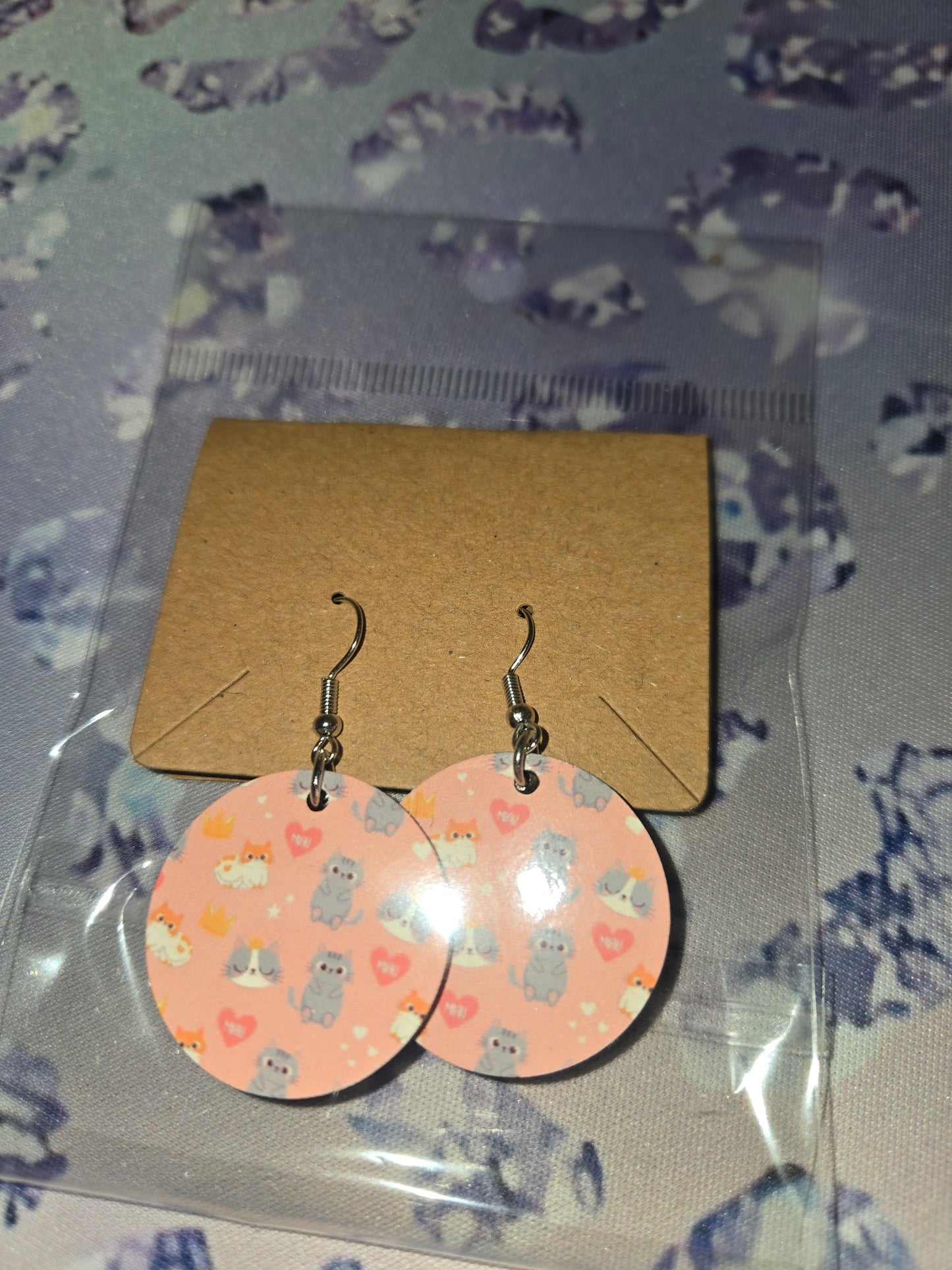 Round earrings
